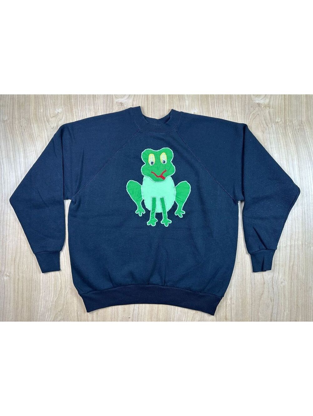 Vintage 80s Frog sweatshirt large embroidered applique handmade animals silly